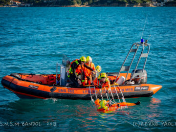 Echanges entre la Police maritime de Monaco et la SNSM de Bandol