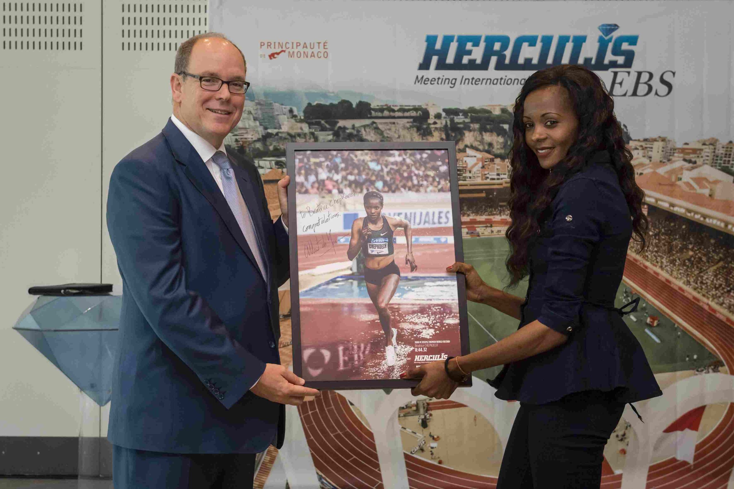 S.A.S. le Prince Souverain avec Beatrice Chepkoech