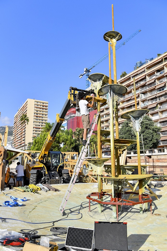 Démontage de la fontaine de Guy Lartigue au Larvotto